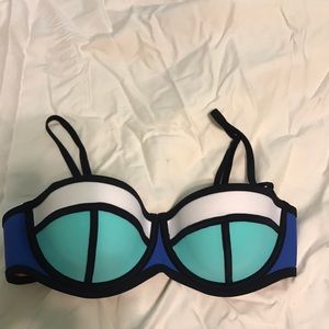 WARN ONCE TRIANGLE BIKINI TOP!